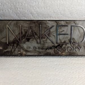 Urban Decay Naked Smoky Palette